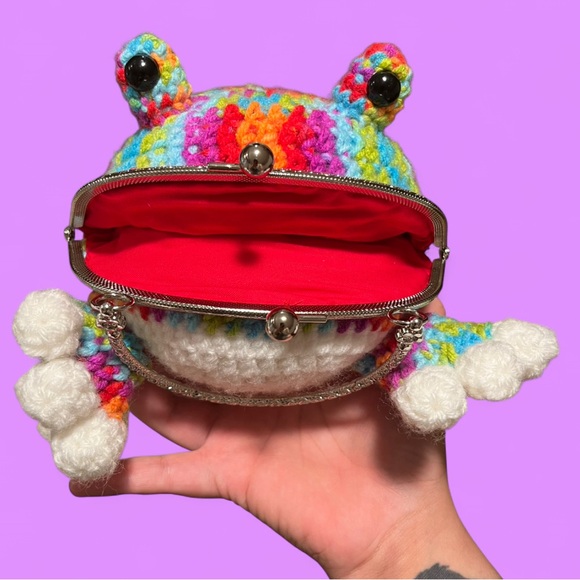 Handmade Rainbow Crochet Frog Purse - Picture 5 of 6